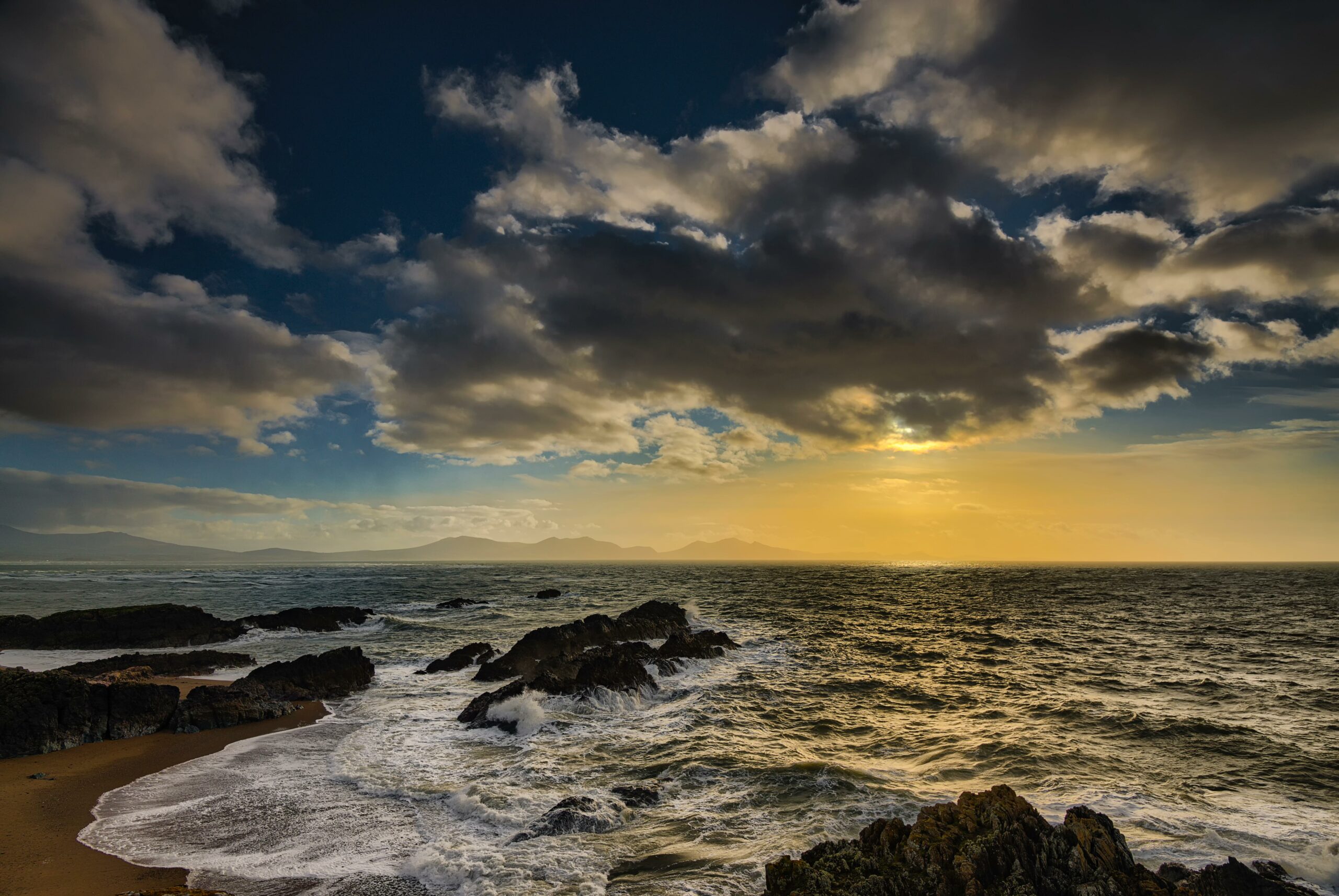 Pweru Ynys Ynni a’i phobl / Powering the Energy Island and its People